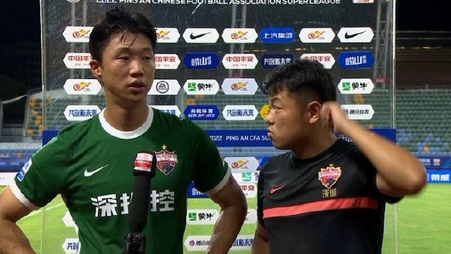 “每次上场我都会试图帮助球队，当在替补席时我也会看场上的球员是如何比赛的，我认为那是很重要的事情，我在变得越来越好。